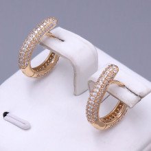 Сережки ХР. Позолота 18К. Камені: білий циркон. Довжина: 17 мм. Ширина: 3 мм.