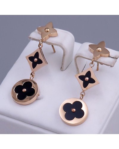 Сережки-гвоздики Stainless Steel із чорною емаллю. Сталь. Позолота ЧВ. Довжина: 36 мм. Ширина: 12 мм.