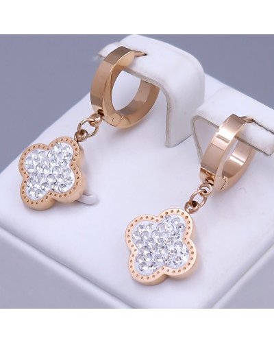 Сережки Stainless Steel з білою емаллю. Сталь. Позолота ЧВ. Камені: білий циркон. Довжина: 31 мм. Ширина: 14 мм.