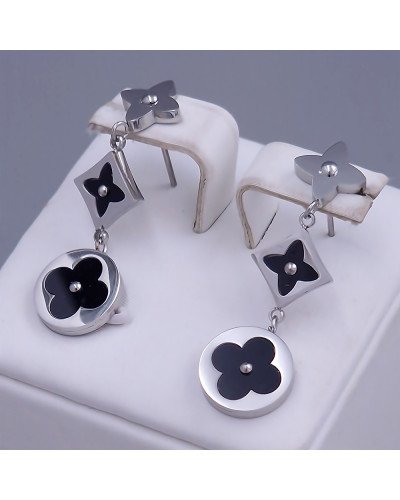Сережки-гвоздики Stainless Steel із чорною емаллю. Сталь. Родій. Довжина: 36 мм. Ширина: 12 мм.
