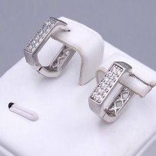 Сережки ХР. Родій. Камені: білий циркон. Довжина: 15 мм. Ширина: 4 мм.
