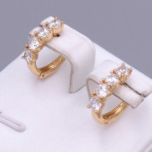 Сережки ХР. Позолота 18К. Камені: білий циркон. Довжина: 16 мм. Ширина: 4 мм.