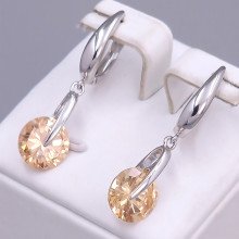 Сережки ХР. Родій. Камені: циркон. Довжина: 38 мм. Ширина: 10 мм.