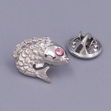 Пін. Родій. Камені: циркон. Довжина: 14 мм. Ширина: 19 мм.