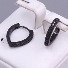 Сережки ХР. Позолота 18К із чорною емаллю. Камені: циркон. Довжина: 16 мм. Ширина: 2 мм.