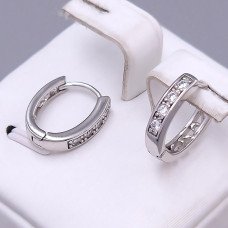 Сережки ХР. Родій. Камені: білий циркон. Довжина: 14 мм. Ширина: 3 мм.