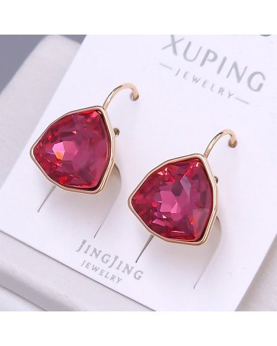 Сережки XР. Позолота 18К. Камені: Swarovski малинового кольору. Довжина: 18 мм. Ширина: 14 мм.