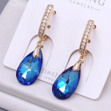Сережки XР. Позолота 18К. Камені: Swarovski та циркон. Довжина: 35 мм. Ширина: 9 мм.