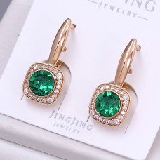 Сережки XР. Позолота 18К. Камені: Swarovski зеленого кольору та циркон. Довжина: 24 мм. Ширина: 9 мм.