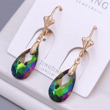 Сережки XР. Позолота 18К. Камені: Swarovski хамелеон. Довжина: 35 мм. Ширина: 10 мм.