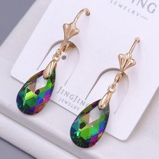 Сережки XР. Позолота 18К. Камені: Swarovski хамелеон. Довжина: 35 мм. Ширина: 10 мм.