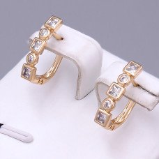 Сережки ХР. Позолота 18К. Камені: білий циркон. Довжина: 17 мм. Ширина: 3 мм.