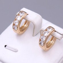 Сережки ХР. Позолота 18К. Камені: білий циркон. Діаметр: 15 мм. Ширина: 5 мм.