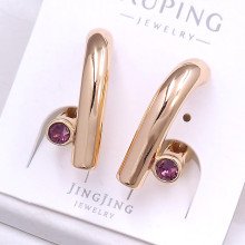 Сережки XР. Позолота 18К. Камені: Swarovski фіолетовий колір. Довжина: 23 мм. Ширина: 18 мм.