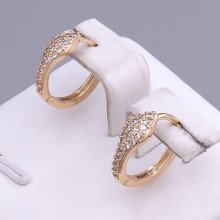 Сережки ХР. Позолота 18К. Камені: циркон білого кольору. Довжина: 12 мм. Ширина: 4 мм.