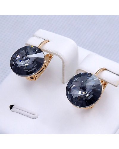 Сережки XР. Позолота 18К. Камені: Swarovski чорного кольору. Довжина: 18 мм. Ширина: 10 мм.