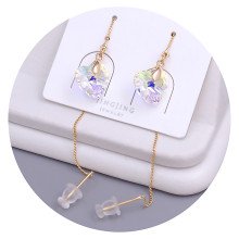 Сережки-протяжки XР. Позолота 18К. Камені: Swarovski білий хамелеон. Довжина: 90 мм. Ширина: 10 мм.