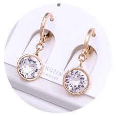Сережки XР. Позолота 18К. Камені: Swarovski білого кольору. Довжина: 25 мм. Ширина: 10 мм.
