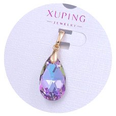 Кулон XР. Позолота 18К. Камені: Swarovski бузково-фіолетового кольору. Довжина: 25 мм. Ширина: 10 мм.