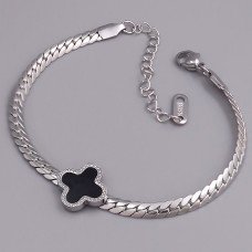 Браслет з чорною емаллю Stainless Steel. Сталь. Родій. Довжина: 17-22 см. Ширина: 13 мм.