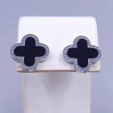Сережки-гвоздики з чорною емаллю Stainless Steel. Сталь. Родій. Довжина: 15 мм. Ширина: 13 мм.