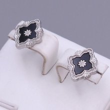 Сережки-гвоздики Stainless Steel з чорною емаллю. Сталь. Родій. Довжина: 15 мм. Ширина: 13 мм.