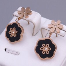 Сережки-гвоздики Stainless Steel з чорною емаллю. Сталь. Позолота ЧВ. Камені: циркон. Довжина: 27 мм. Ширина: 15 мм.
