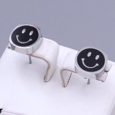 Сережки-гвоздики з чорною емаллю Stainless Steel. Сталь. Родій. Довжина: 15 мм. Ширина: 10 мм.