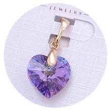 Кулон XР. Позолота 18К. Камені: Swarovski бузкового кольору. Довжина: 19 мм. Ширина: 10 мм.