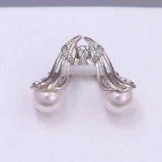 Сережки XР. Родій. Камені: перли та білий циркон. Довжина: 27 мм. Ширина: 9 мм.