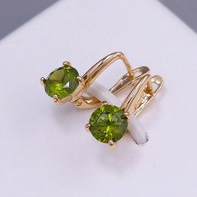 Сережки ХР. Позолота 18К. Камені: оливковий циркон. Довжина: 15 мм. Ширина: 6 мм.