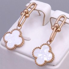 Сережки-гвоздики Stainless Steel з білою емаллю. Сталь. Позолота ЧВ. Довжина: 40 мм. Ширина: 15 мм.
