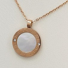 Ланцюжок з кулоном Stainless Steel з  білою емаллю та цирконом. Сталь. Позолота ЧВ. Довжина ланцюжка: 41-47 см.