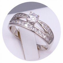 Каблучка XР. Родій. Камені: білий циркон. Є: 19р 20р