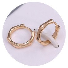 Сережки ХР. Позолота 18К. Діаметр: 15 мм. Ширина: 3 мм.