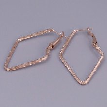 Булатні сережки-кільця з рифленням. Позолота ЧВ. Діаметр сережки: 4.5 см. Товщина: 2 мм.