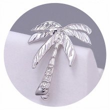 Брошка. Родій. Камені: білий циркон. Довжина: 30 мм. Ширина: 25 мм.