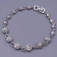 Браслет. Родій. Камені: білий циркон. Довжина: 19 см. Ширина: 6 мм.