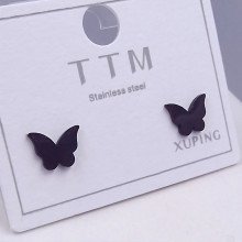 Сережки-гвоздики з чорною емаллю Stainless Steel. Сталь. Родій. Довжина: 6 мм. Ширина: 8 мм.