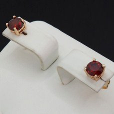 Сережки-гвоздики XР. Позолота 18К. Камені: червоний циркон. Діаметр: 5 мм. 12 пар