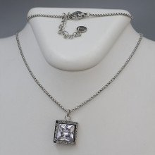Ланцюжок із кулоном Stainless Steel. Сталь. Родій. Камені: білий циркон. Довжина: 45-50 см.