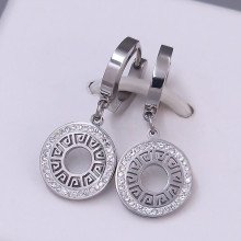 Сережки Stainless Steel. Сталь. Родій. Камені: білий циркон. Довжина: 30 мм. Ширина: 12 мм.