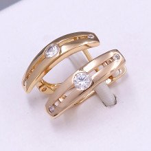 Сережки ХР. Позолота 18К. Камені: білий циркон. Довжина: 18 мм. Ширина: 4 мм.