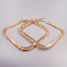 Сережки-квадрат XР. Позолота 18К. Діаметр: 55 мм. Товщина: 3 мм.
