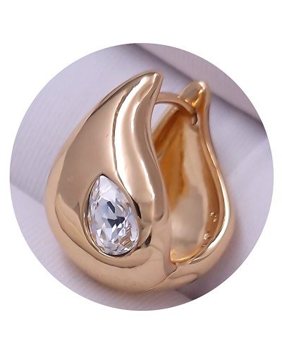Сережки XР. Позолота 18К. Камені: Swarovski білого кольору. Довжина: 16 мм. Ширина: 10 мм.