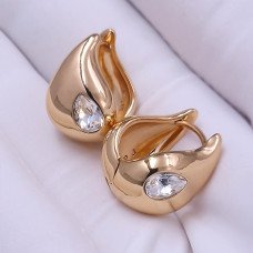Сережки XР. Позолота 18К. Камені: Swarovski білого кольору. Довжина: 16 мм. Ширина: 10 мм.