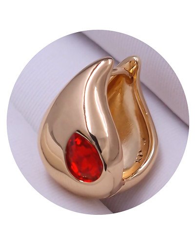 Сережки XР. Позолота 18К. Камені: Swarovski червоного кольору. Довжина: 16 мм. Ширина: 10 мм.