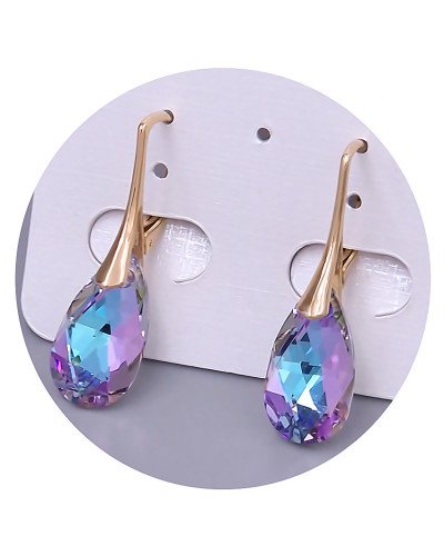 Сережки XР. Позолота 18К. Камені: Swarovski синьо-бузкового кольору. Довжина: 30 мм. Ширина: 9 мм.
