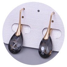 Сережки XР. Позолота 18К. Камені: Swarovski чорного кольору. Довжина: 30 мм. Ширина: 9 мм.