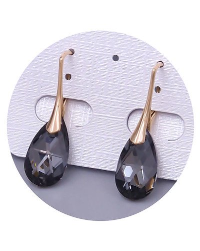 Сережки XР. Позолота 18К. Камені: Swarovski чорного кольору. Довжина: 30 мм. Ширина: 9 мм.